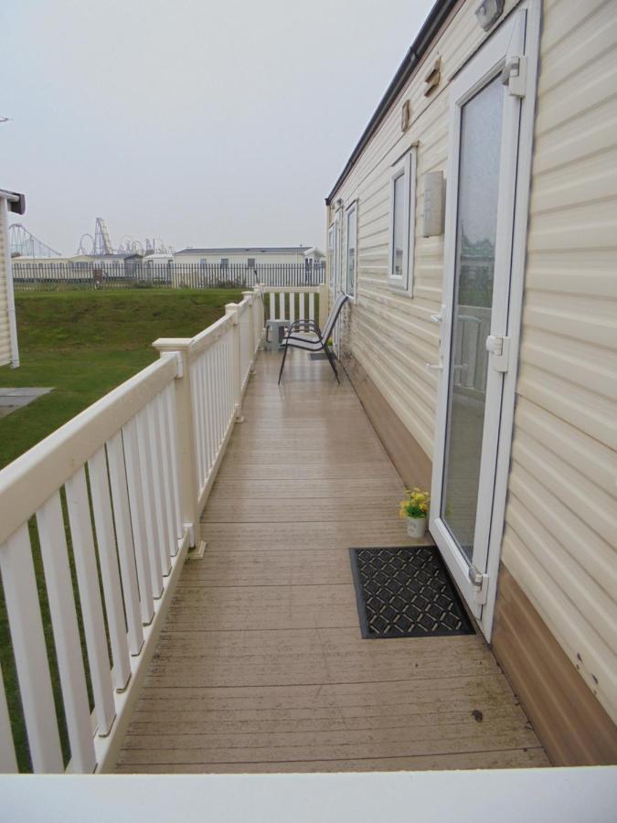 6 Berth Heated On The Chase Apartment สเกคเนส ภายนอก รูปภาพ