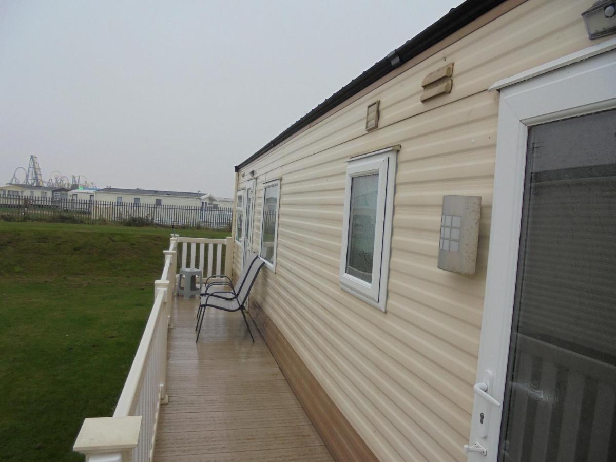 6 Berth Heated On The Chase Apartment สเกคเนส ภายนอก รูปภาพ