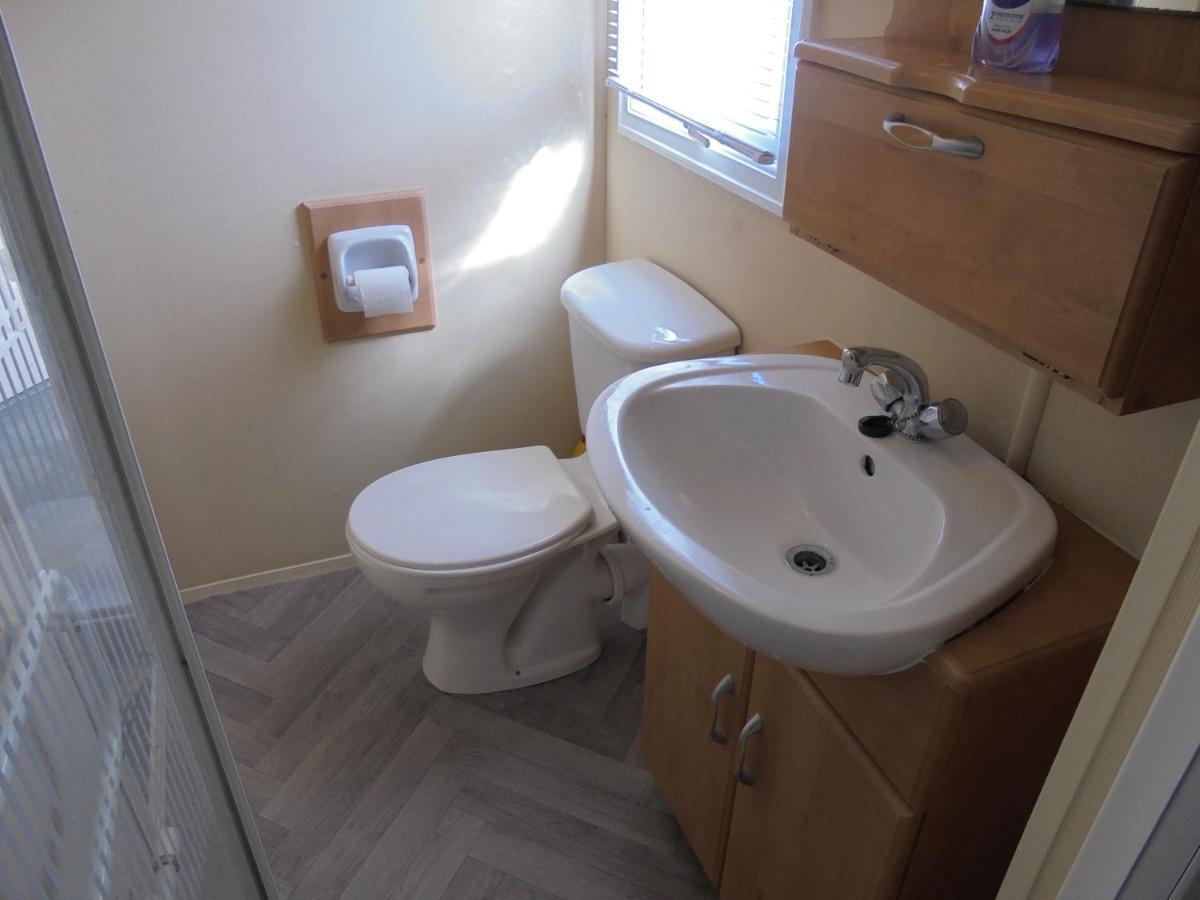 6 Berth Heated On The Chase Apartment สเกคเนส ภายนอก รูปภาพ