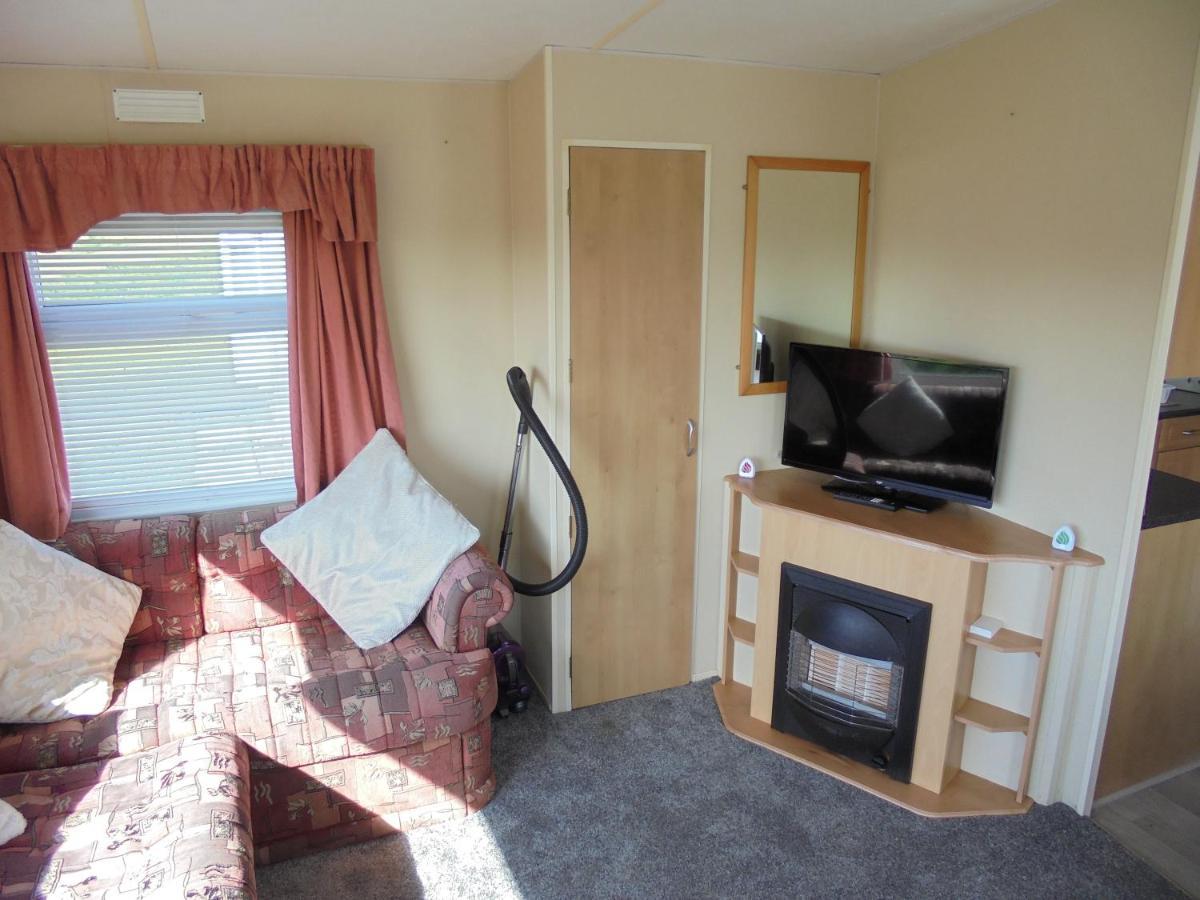6 Berth Heated On The Chase Apartment สเกคเนส ภายนอก รูปภาพ