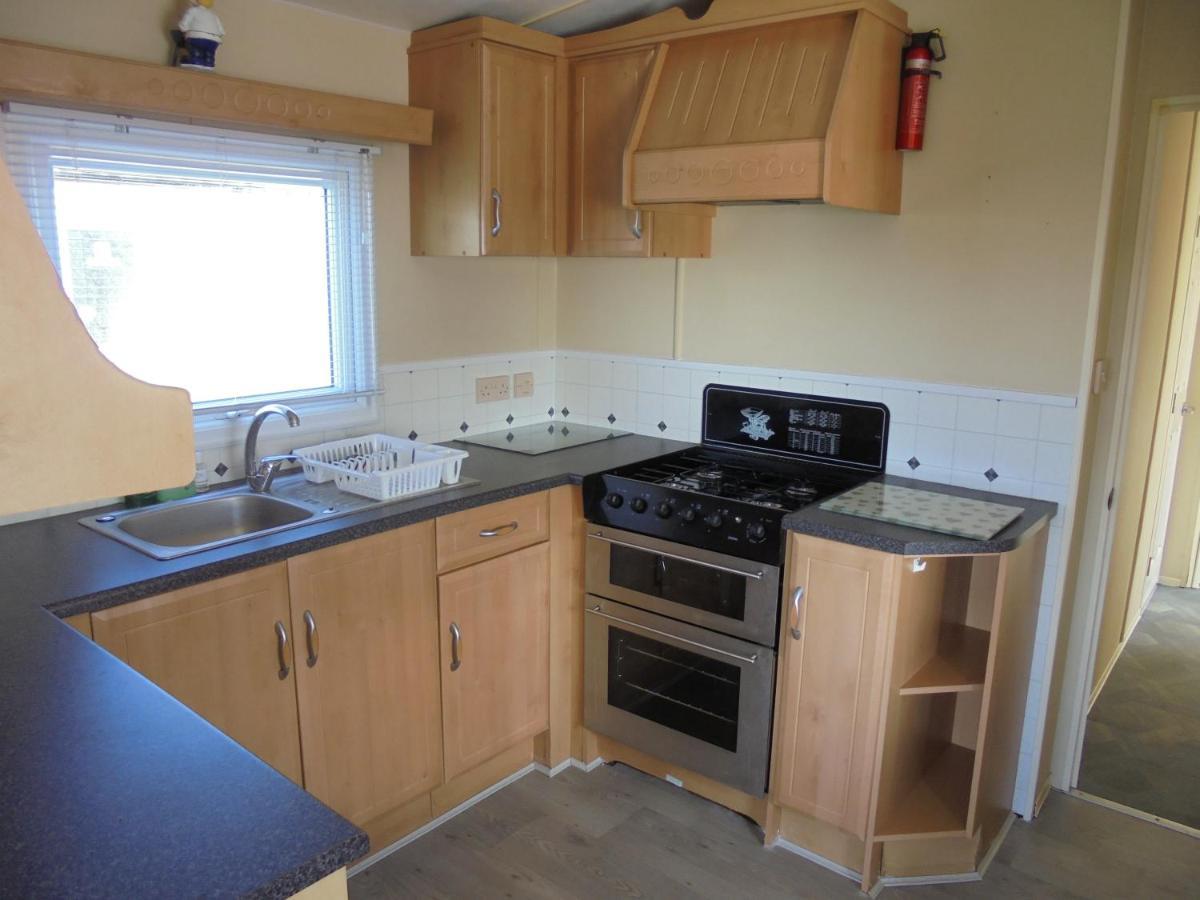 6 Berth Heated On The Chase Apartment สเกคเนส ภายนอก รูปภาพ
