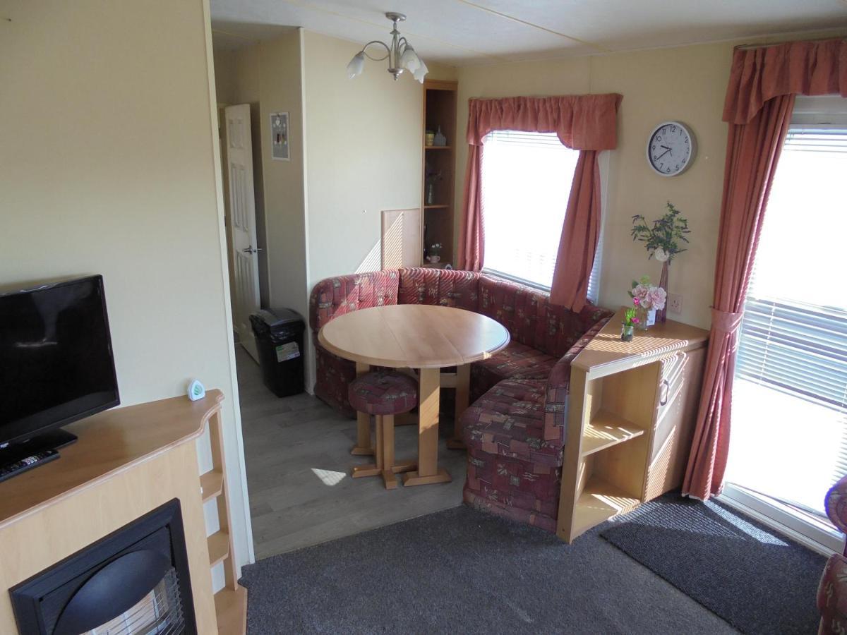 6 Berth Heated On The Chase Apartment สเกคเนส ภายนอก รูปภาพ
